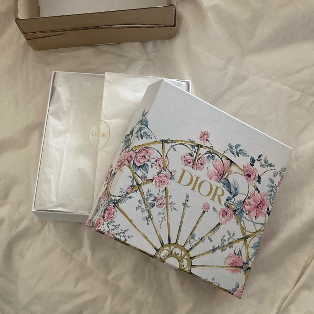 Dior Empty Holiday Box - Picture 2 of 5